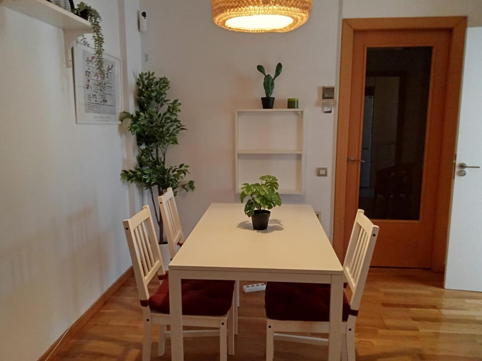 Private Near Las Ramblas Albergue